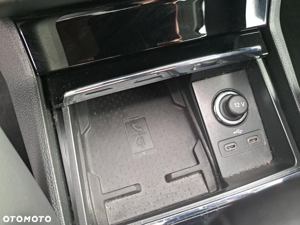 Skoda Karoq 1.5 TSI ACT 4x2 Style DSG - 24