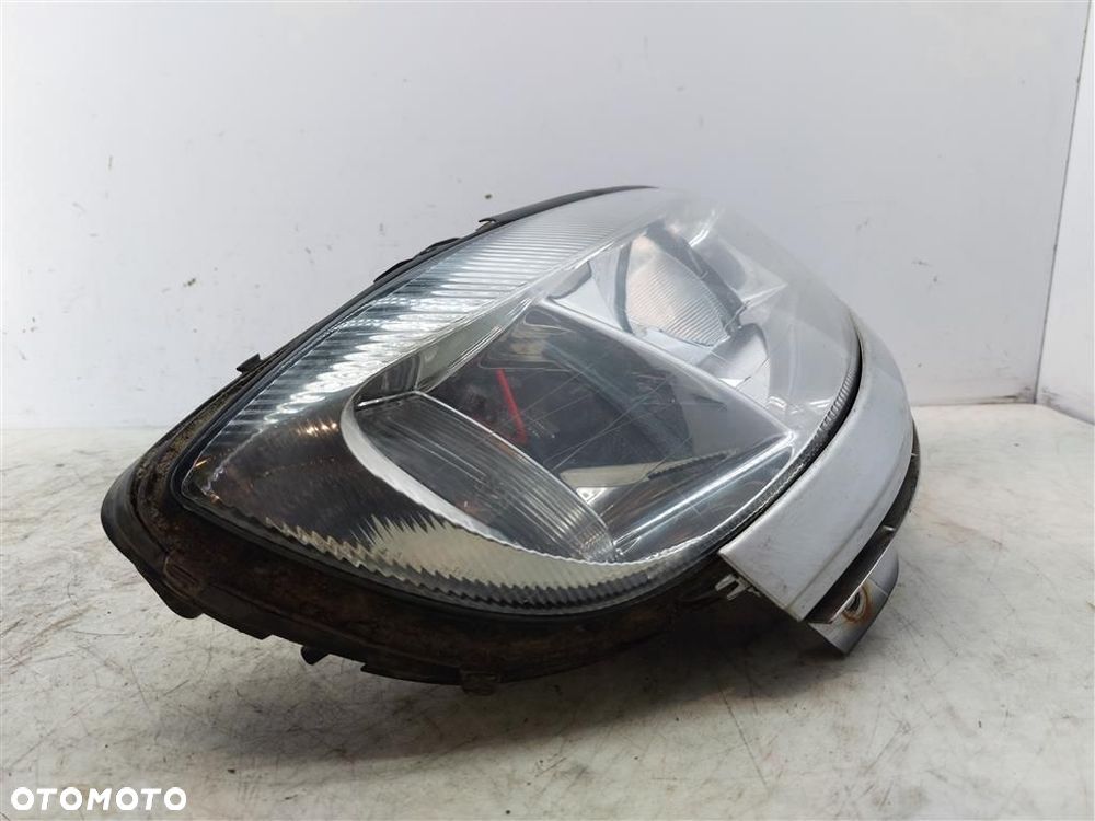 Reflektor lampa przód prawa Opel Zafira A 1999-2003 PRZED LIFT VALEO listwa - 2