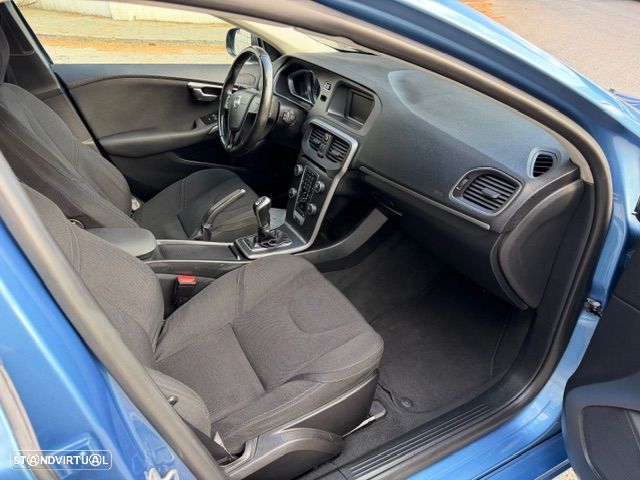 Volvo V40 1.6 D2 Eco Momentum - 16