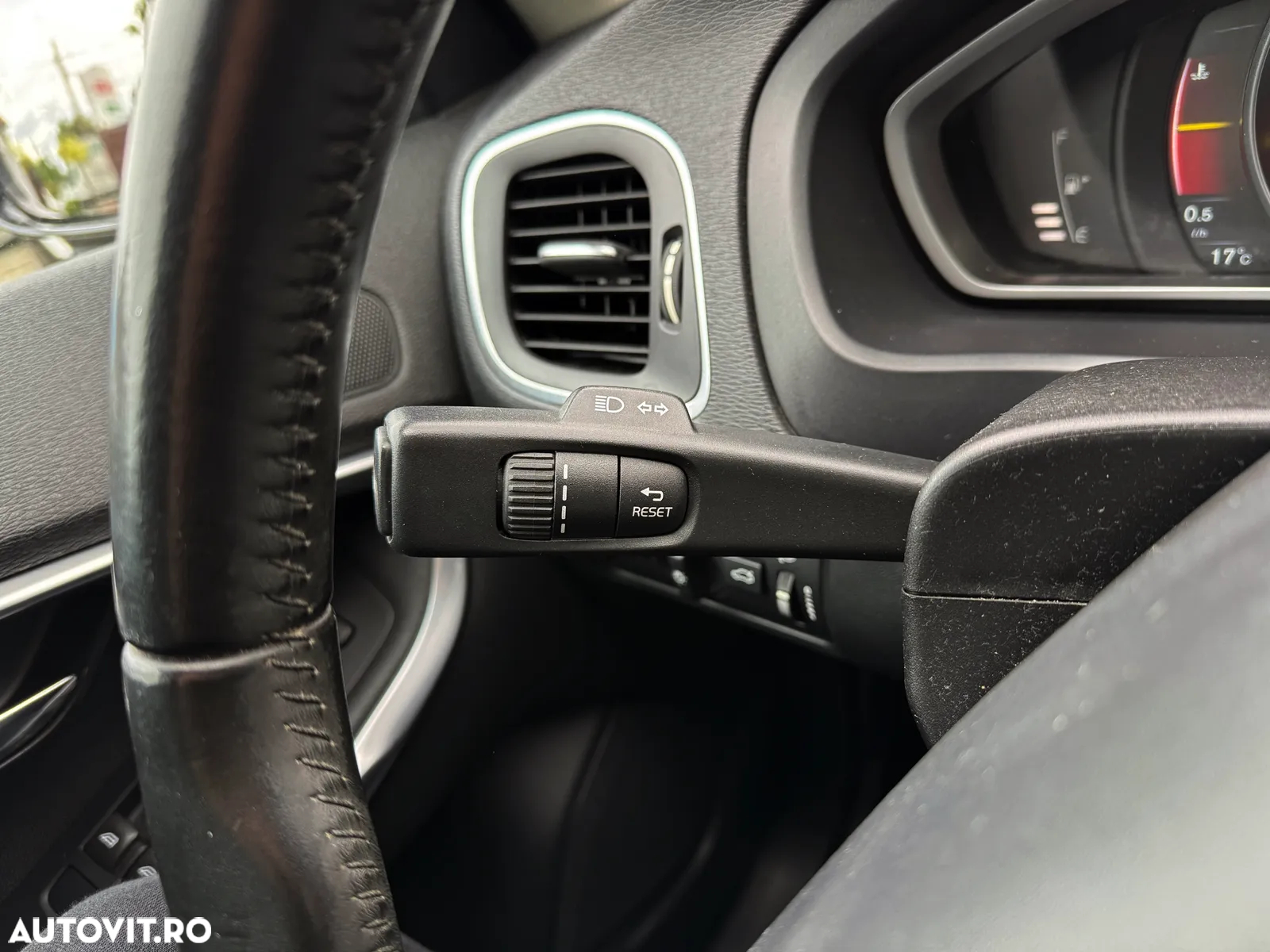 Volvo V40 D2 Aut. Summum - 27