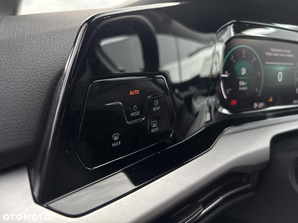 Volkswagen Golf 2.0 TDI Life - 13