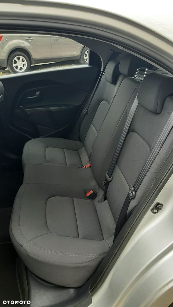 Kia Rio 1.2 Attract - 18