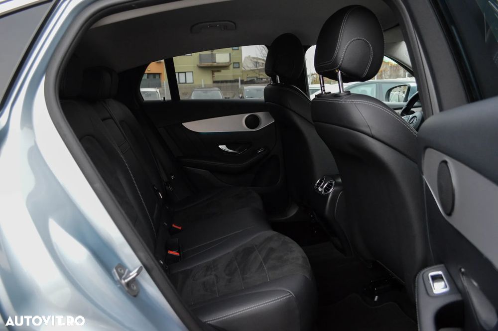 Mercedes-Benz GLC Coupe 250 4Matic 9G-TRONIC Exclusive - 34