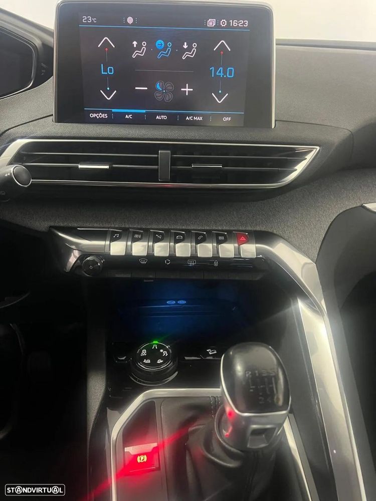 Peugeot 5008 PureTech 130 Stop & Start Allure Business-Pack - 13