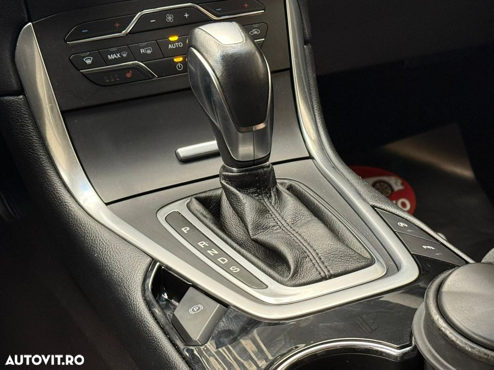 Ford Edge - 10