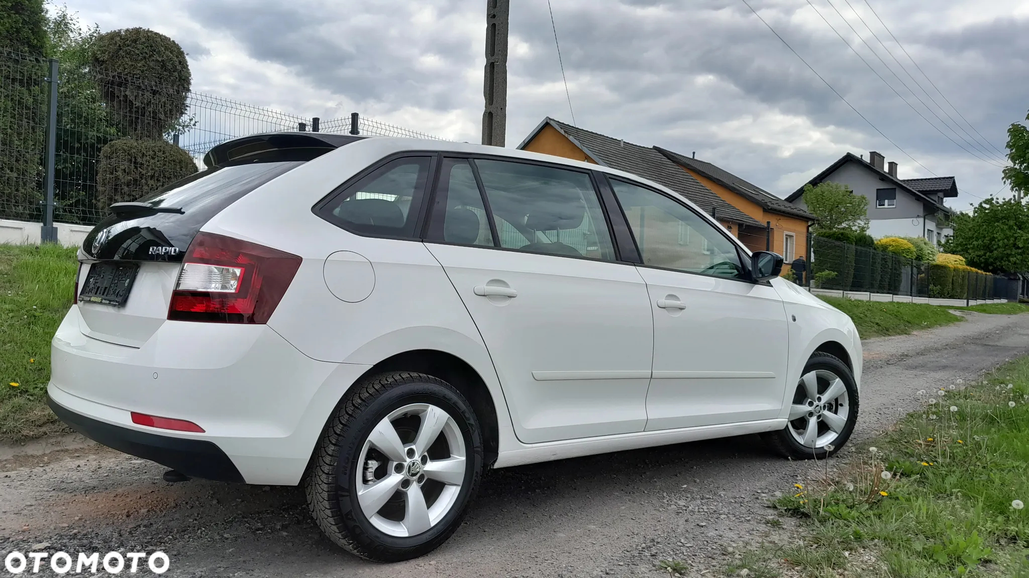 Skoda RAPID - 32