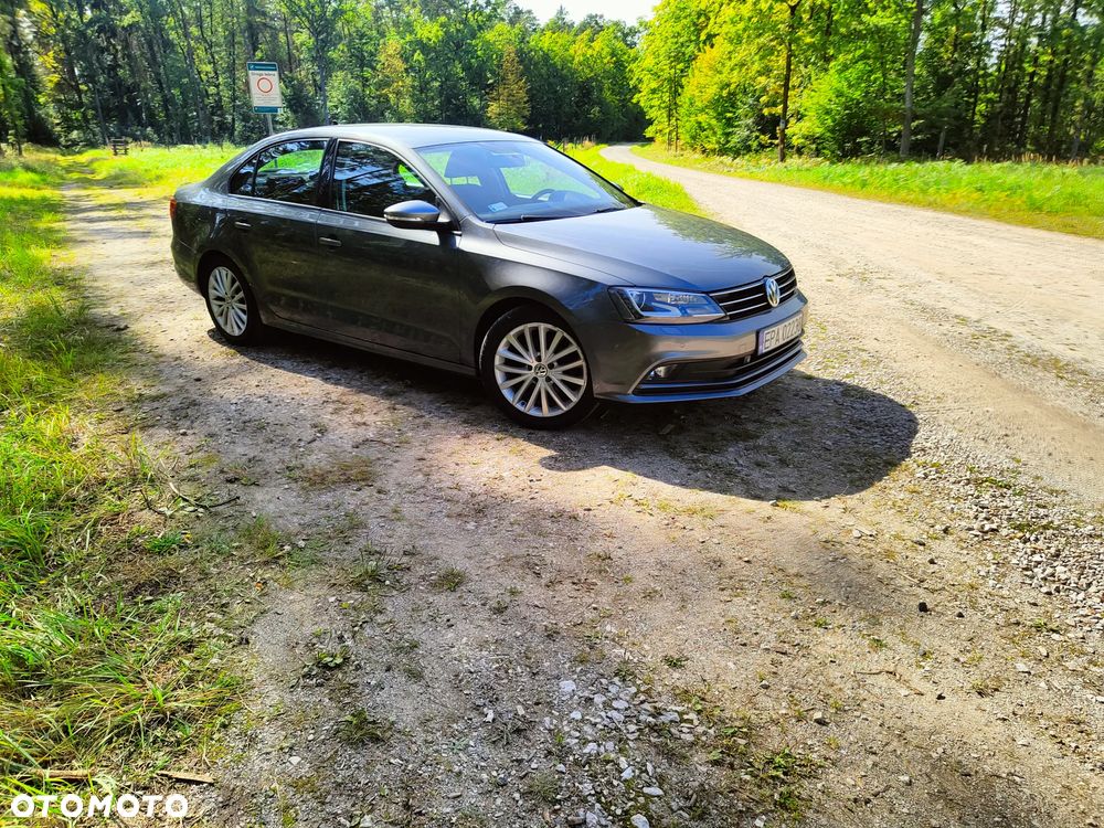Volkswagen Jetta 2.0 TDI DPF BMT Trendline - 9