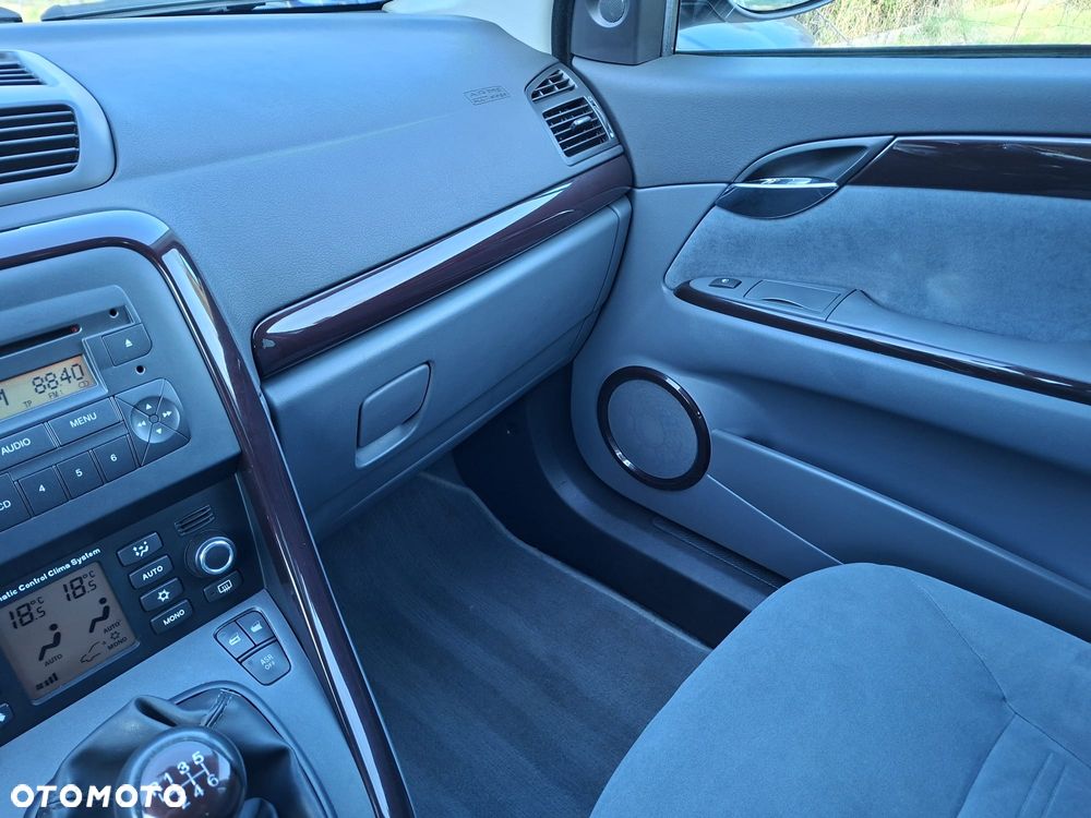 Fiat Croma 1.9 JTD Emotion - 16