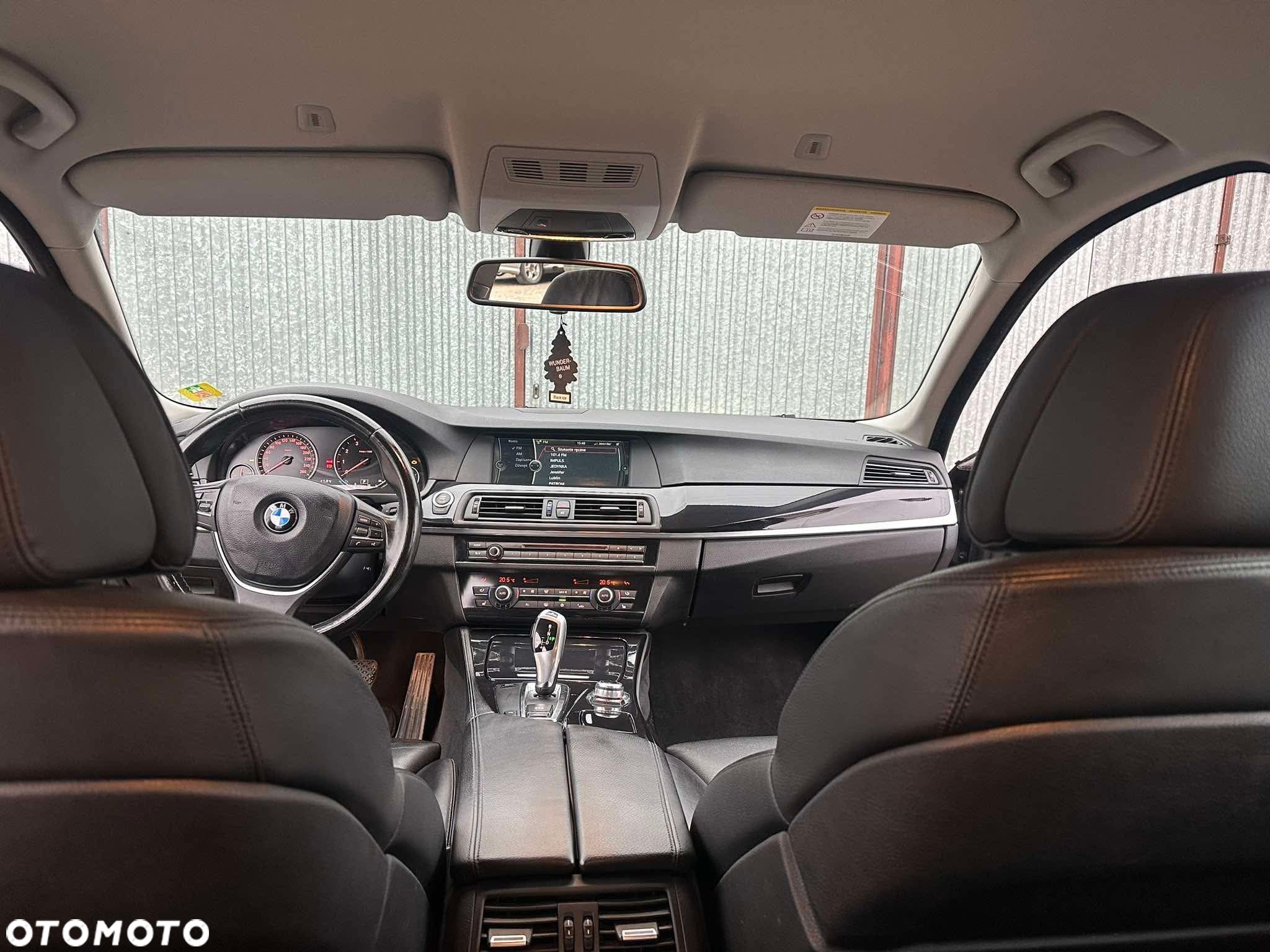 BMW Seria 5 523i Touring - 15