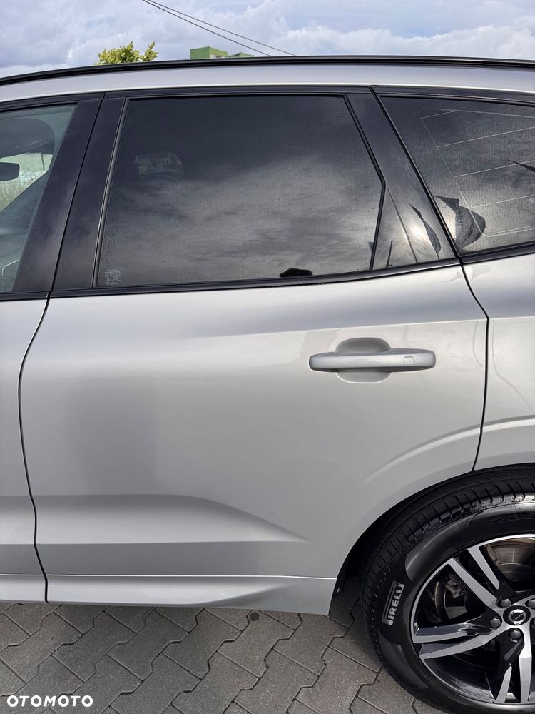 Volvo XC 60 B4 D AWD R-Design - 24