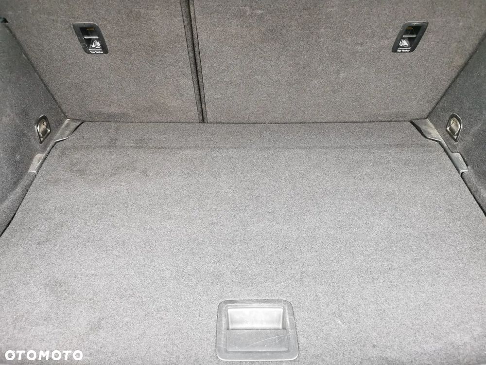 Volkswagen Golf - 16