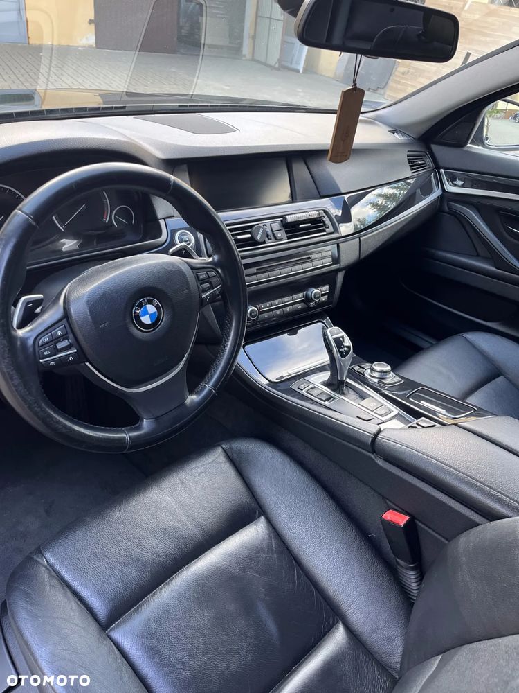 BMW Seria 5 530d xDrive - 18