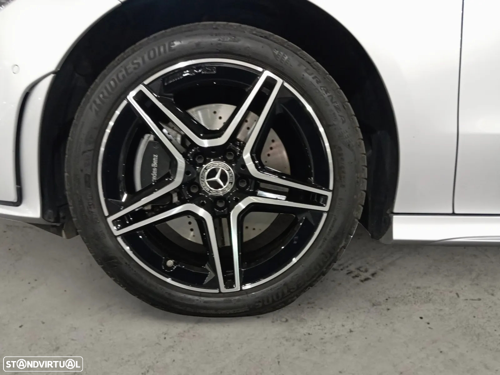 Mercedes-Benz CLA 250 e AMG Line - 16