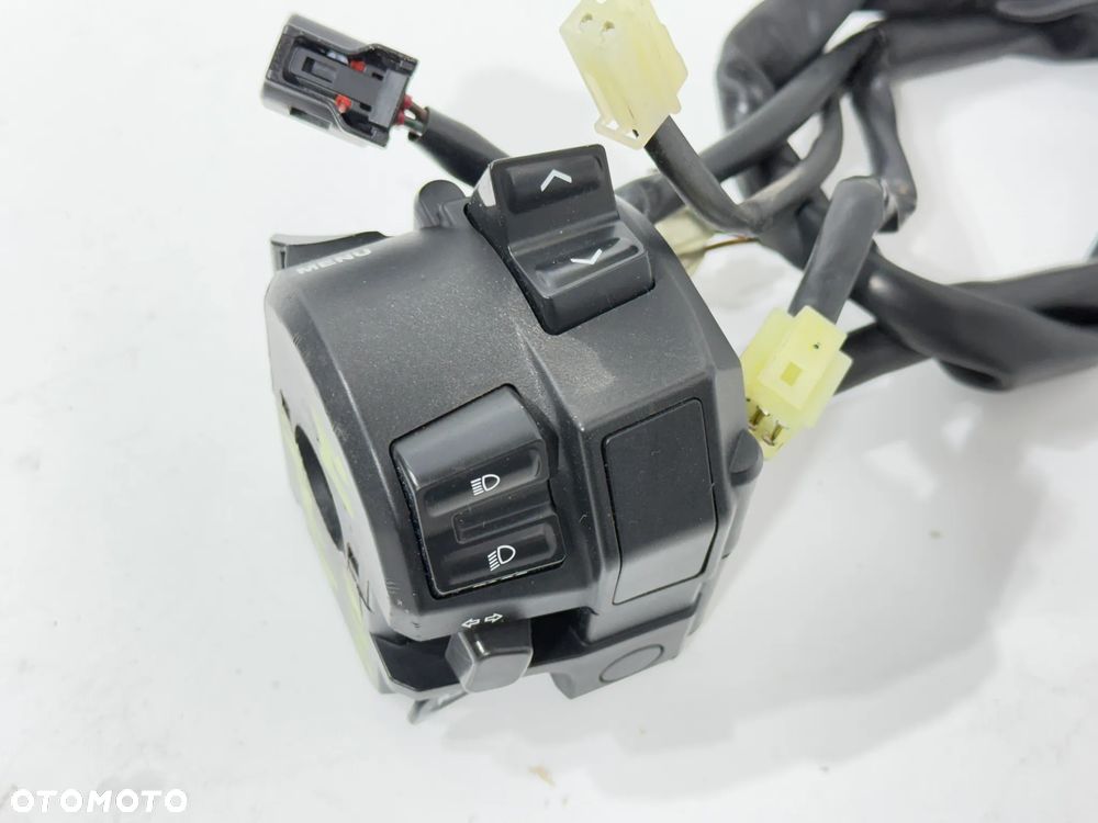 Przełącznik L  Yamaha T-Max  530  560   TMAX    18-21 - 3