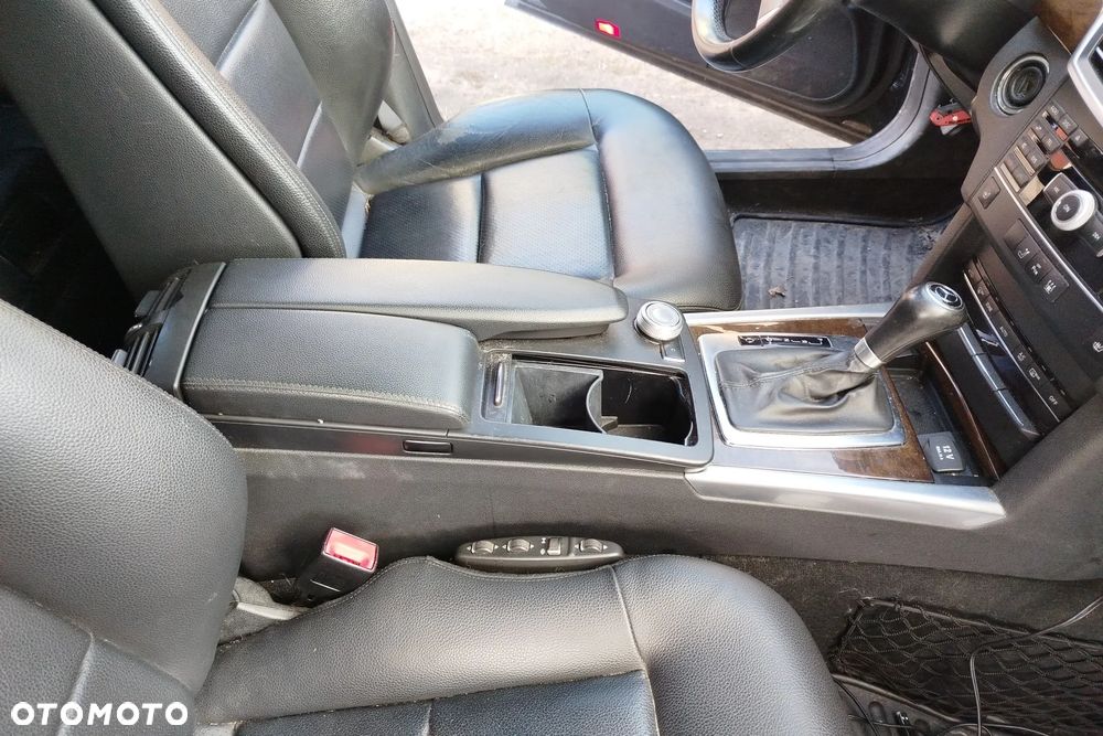 fotele przód + kanapa tył SKÓRA CZarna do MERCEDES w212 KOMBi 09- komplet z podłokietnikiem - 17
