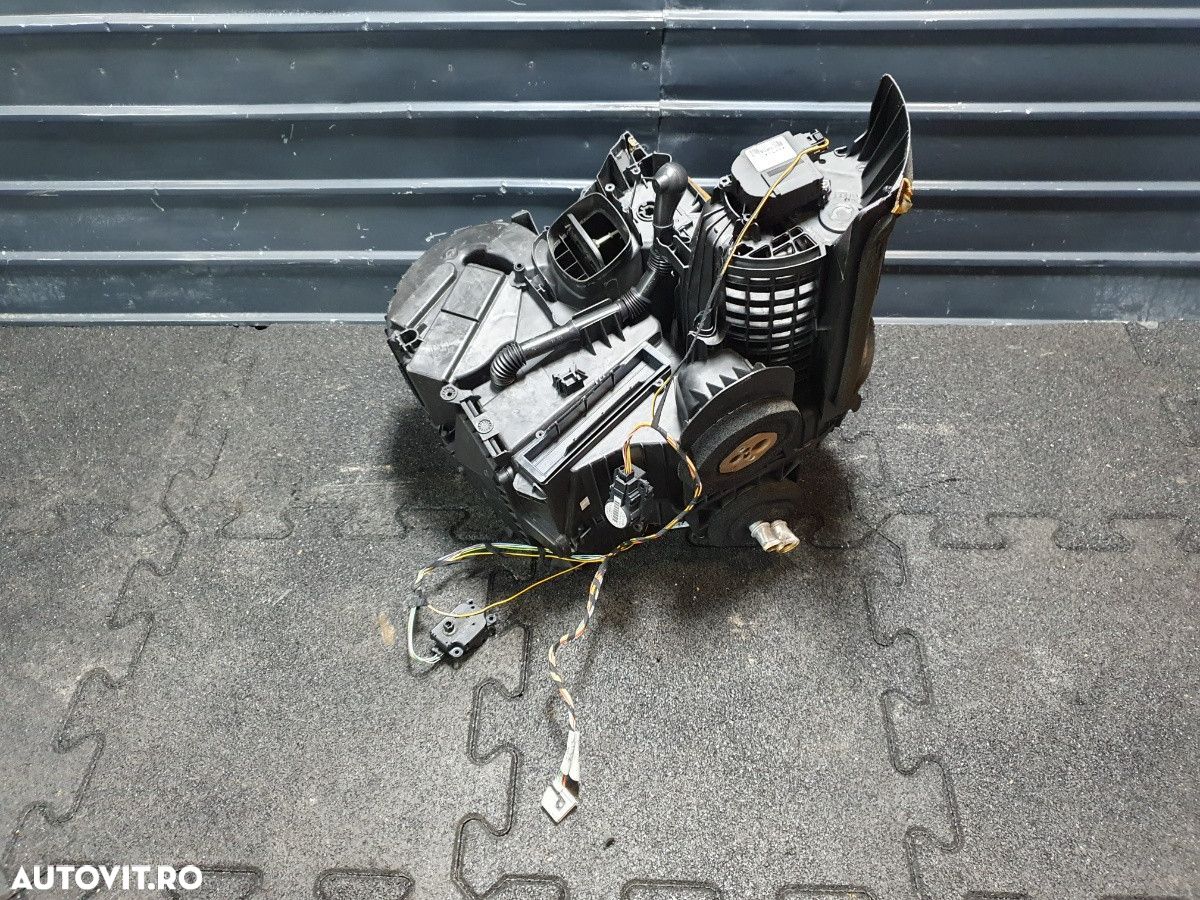 Carcasa aeroterma completa RENAULT MEGANE II Estate (KM0/1_) [ 2003 - 2012 ] OEM 77012077 - 1