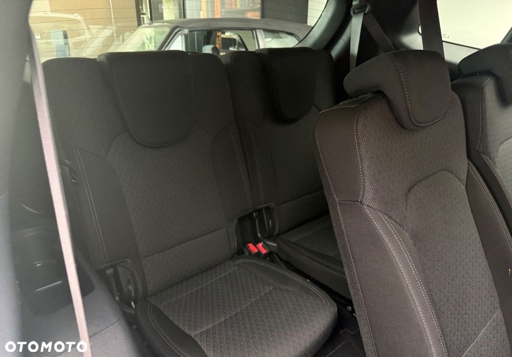 Kia Carens 1.6 GDI Business Line 7os EU6 - 20