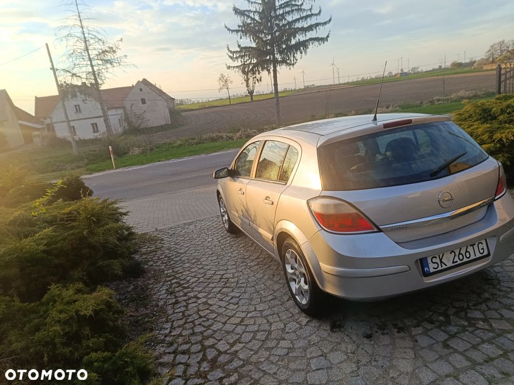 Opel Astra 1.7 CDTI - 4