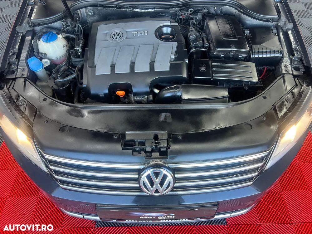 Volkswagen Passat - 20