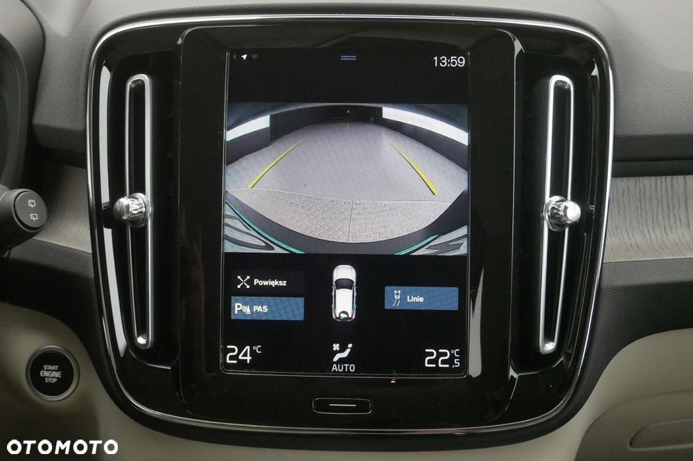 Volvo XC 40 B4 AWD Plus Bright - 20