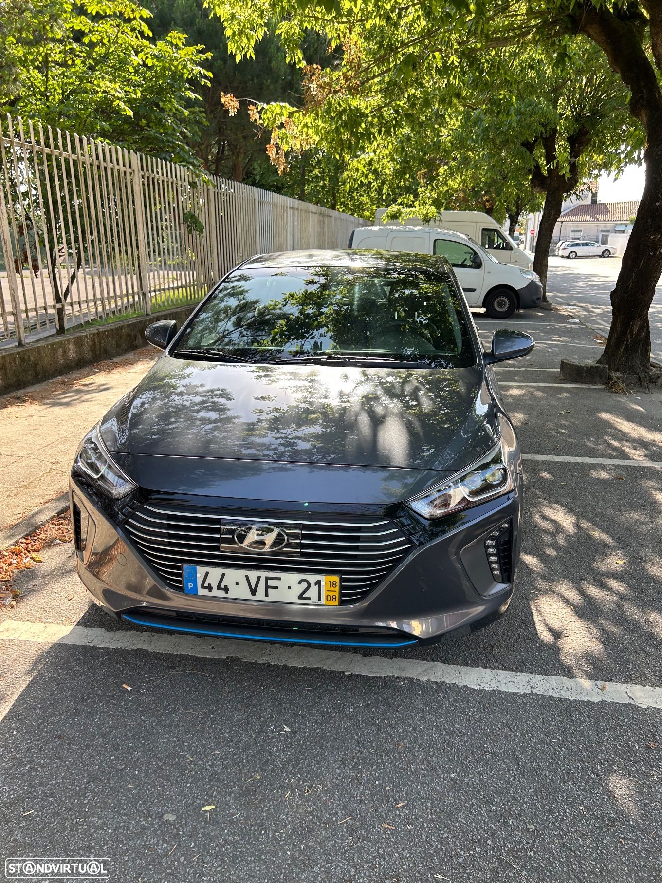 Hyundai Ioniq 1.6 GDI HEV Hybrid Tech - 1