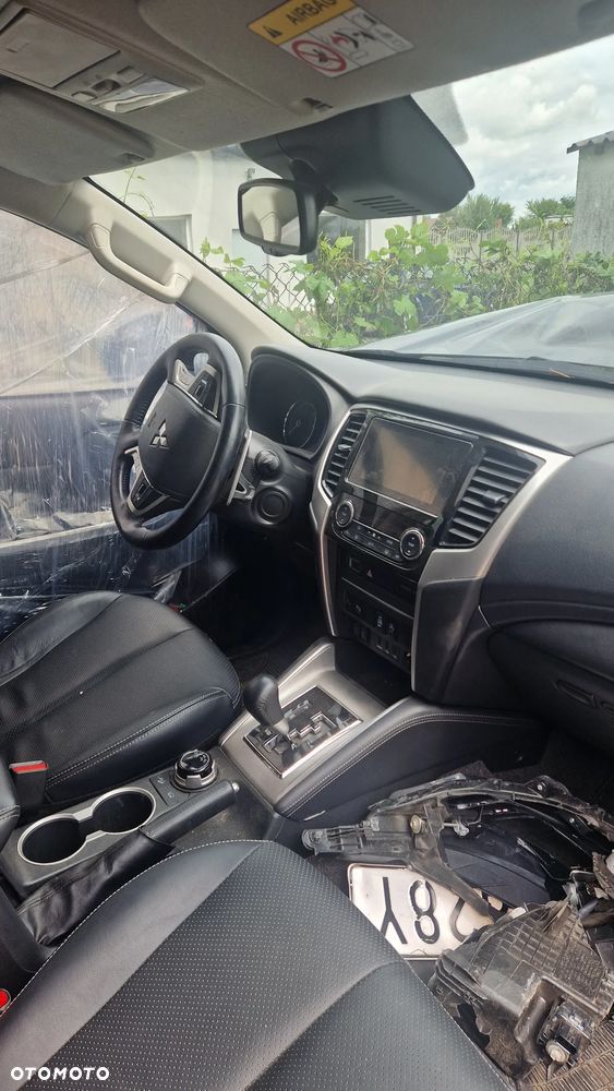 Mitsubishi L200 2.2 d DC Instyle Plus - 5