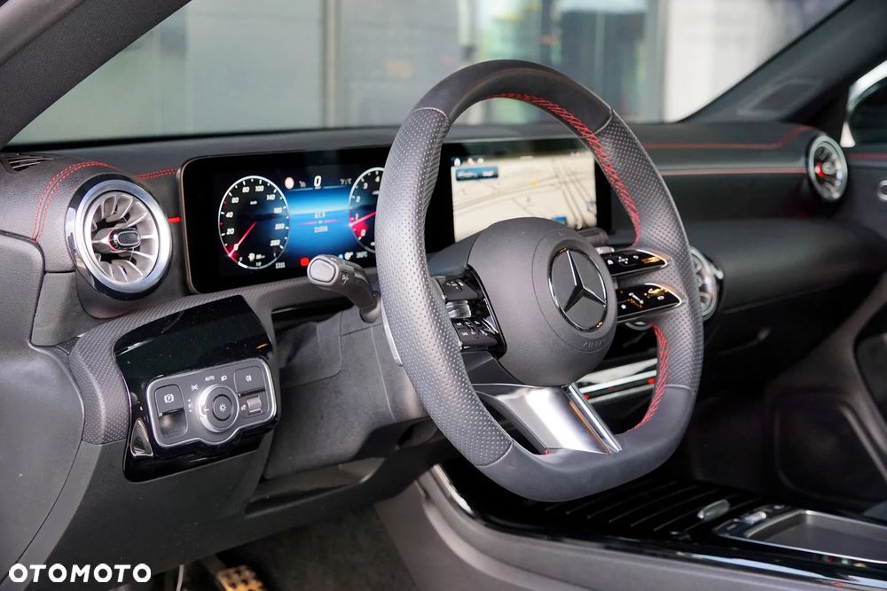 Mercedes-Benz CLA 180 mHEV AMG Line 7G-DCT - 17