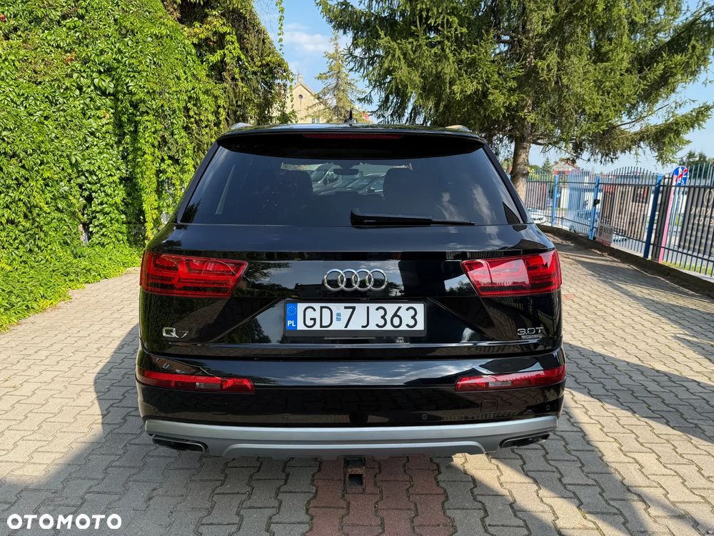 Audi Q7 - 7