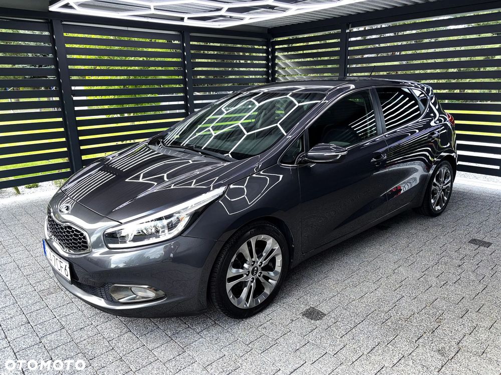 Kia Ceed 1.6 GDI DCT Vision - 24