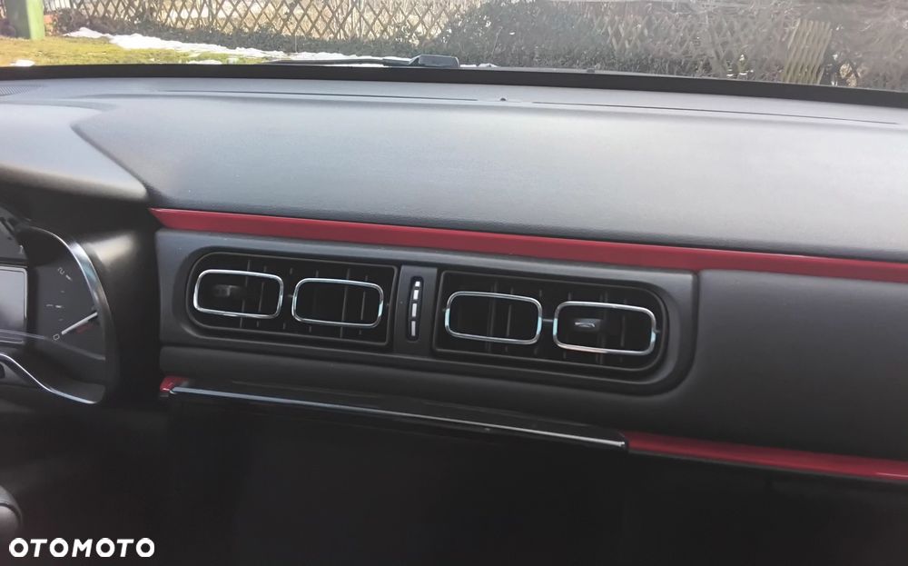 Citroën C3 1.2 PureTech Shine - 36