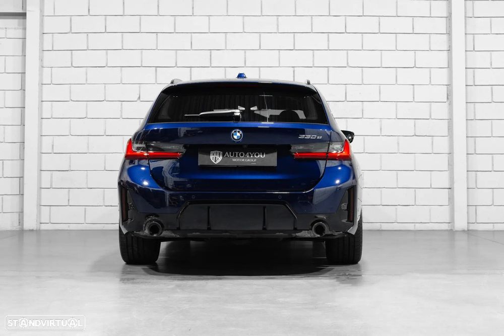 BMW 330 e Pack Desportivo M Auto - 43