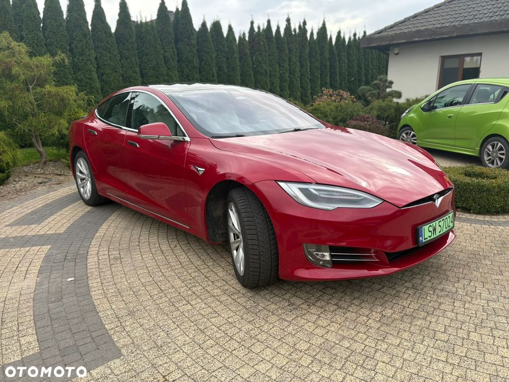 Tesla Model S - 3