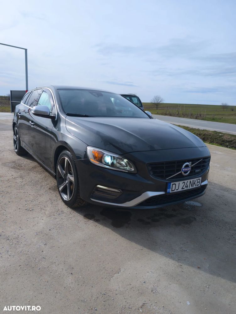 Volvo V60 D5 AWD Geartronic RDesign - 17