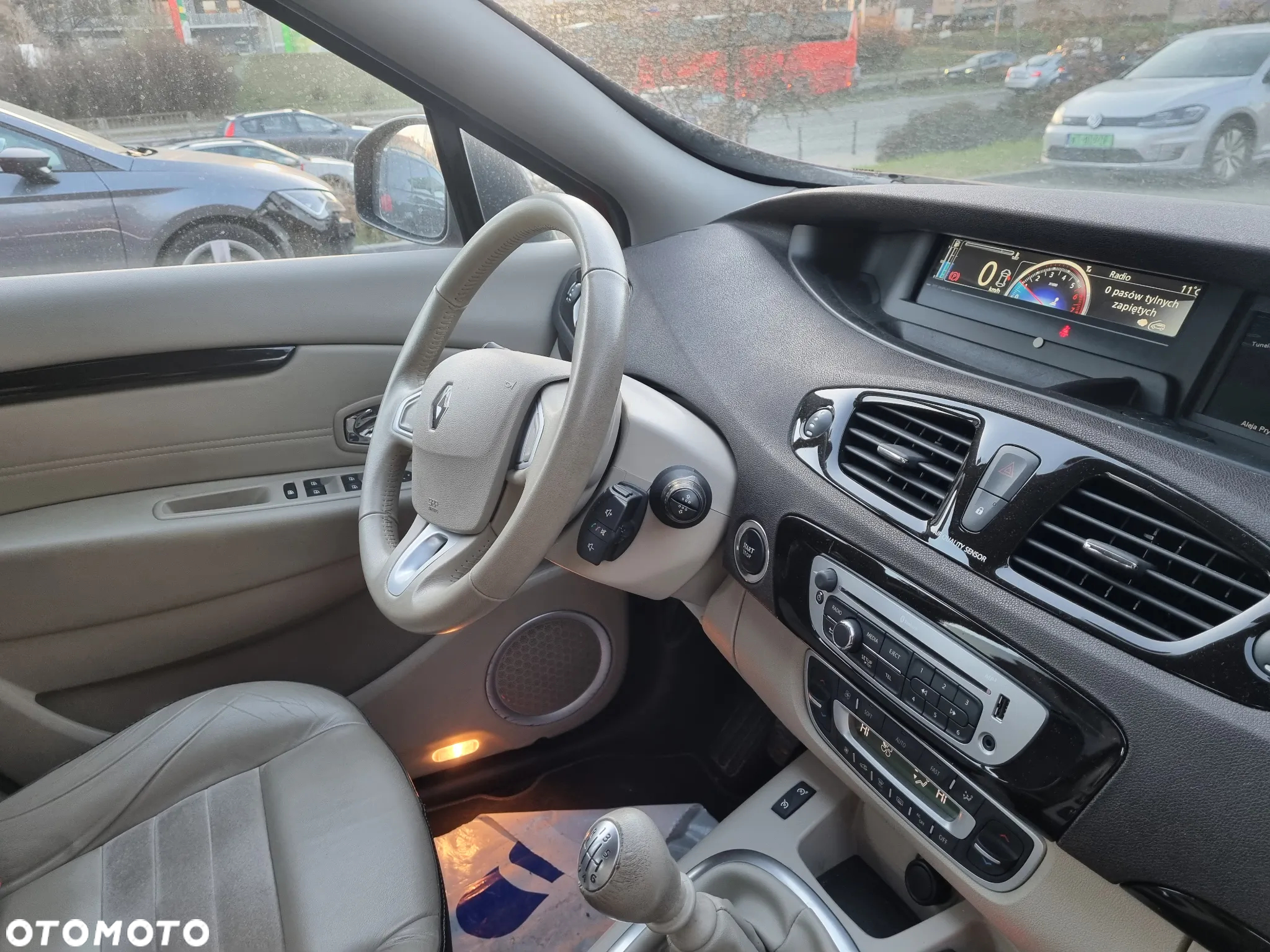 Renault Scenic 1.4 16V TCE Privilege - 9