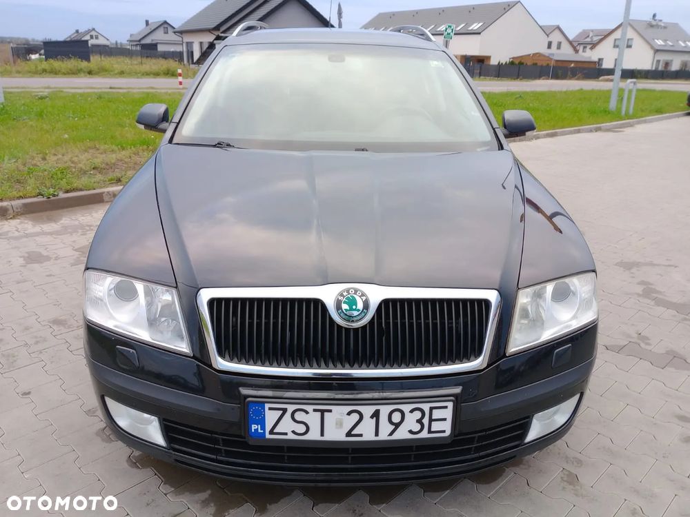 Skoda Octavia Combi 2.0 TDI DSG Elegance - 2