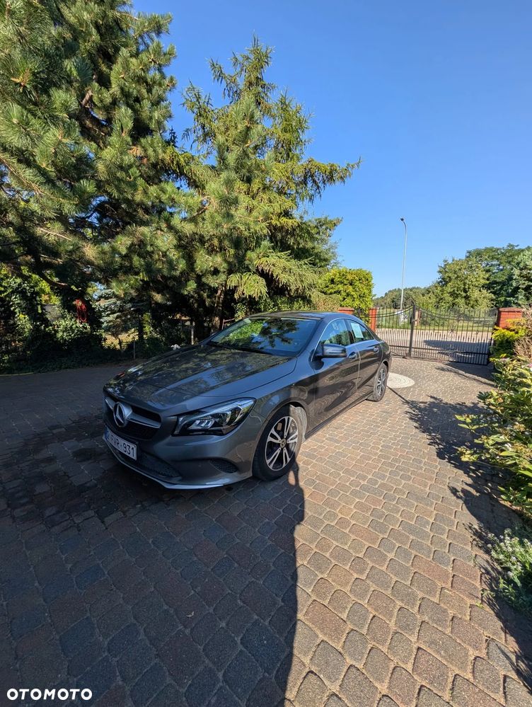 Mercedes-Benz CLA 180 7G-DCT - 2