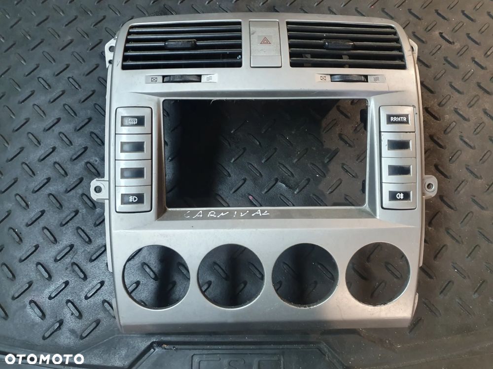 RAMKA RADIA KRATKI NAWIEWU + PRZEŁĄCZNIKI KIA CARNIVAL - 1