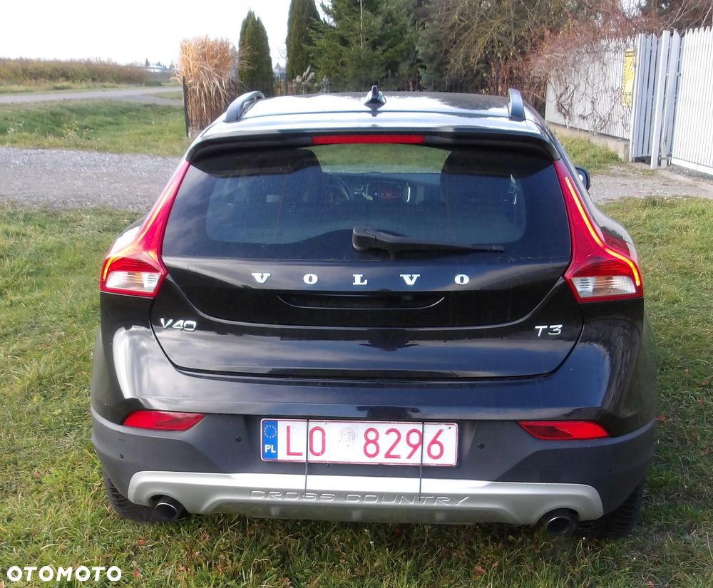 Volvo V40 T3 Momentum - 4
