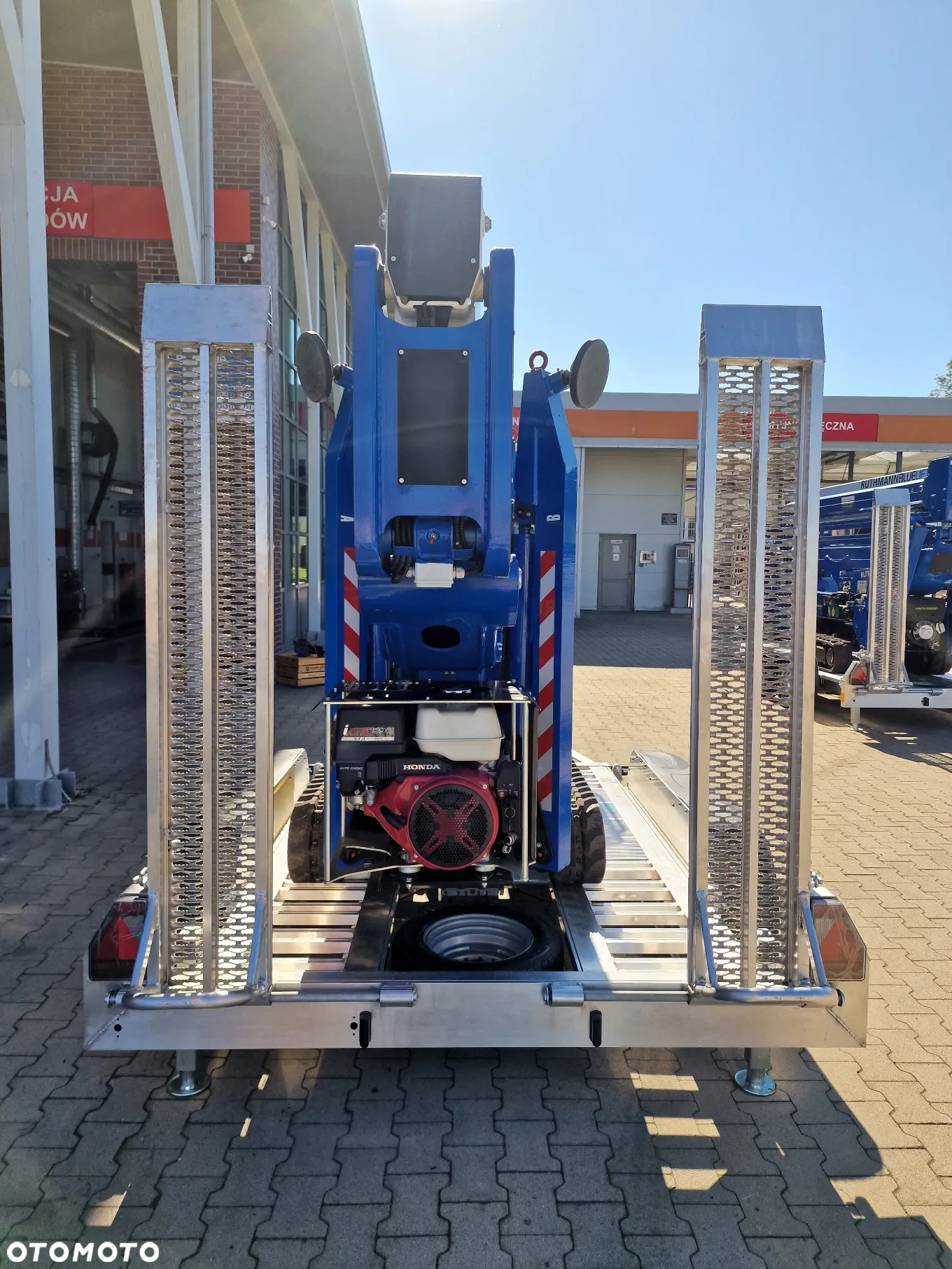 Inny Przyczepa CLM FLY 500 lekka aluminiowa o ładowności 3t ! Fabrycznie nowa od Dealera w Polsce! Przyczepa aluminiowa lekka pod maszyny budowlane DMC do 3,5t na prawo jazdy kat.B+E Przyczepa Do Transportu Maszyn Budowlanych CLM Trailer - 11