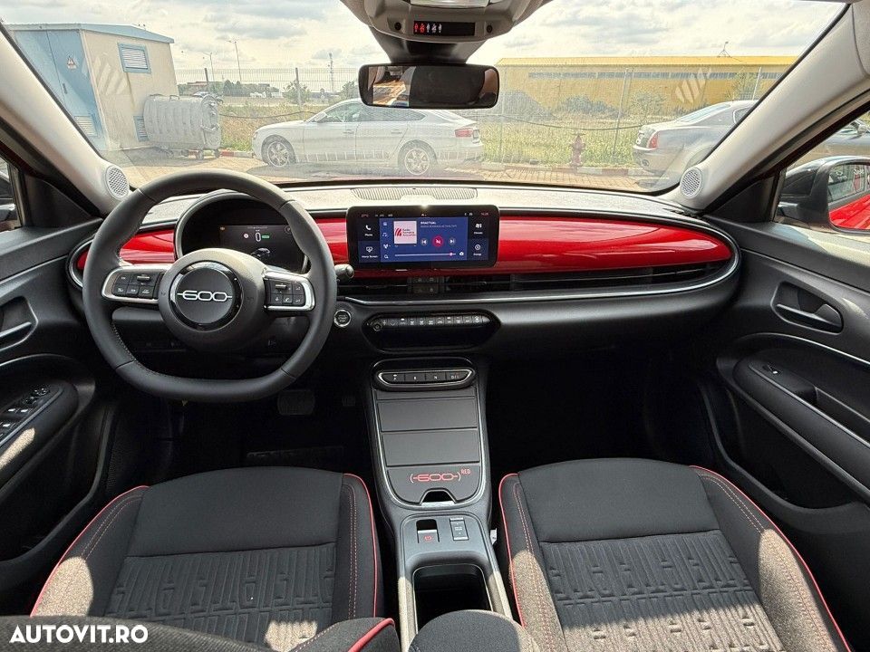 Fiat 600 BEV 54 kWh (RED) - 7