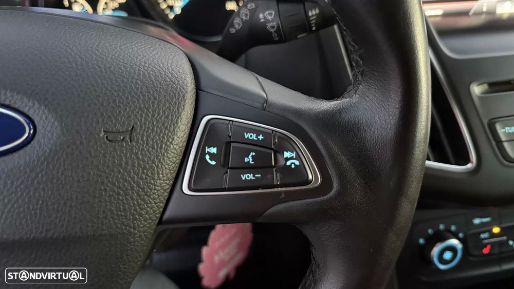 Ford Focus SW 1.5 TDCi Titanium ECOnetic - 22