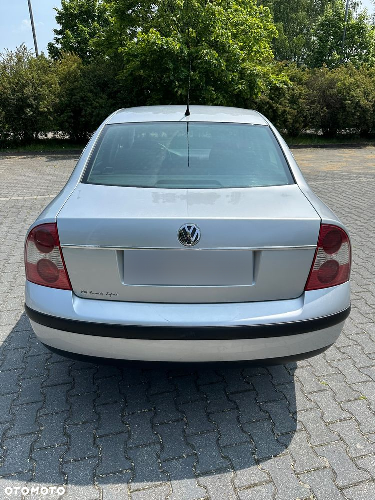 Volkswagen Passat 1.8T Comfortline - 14