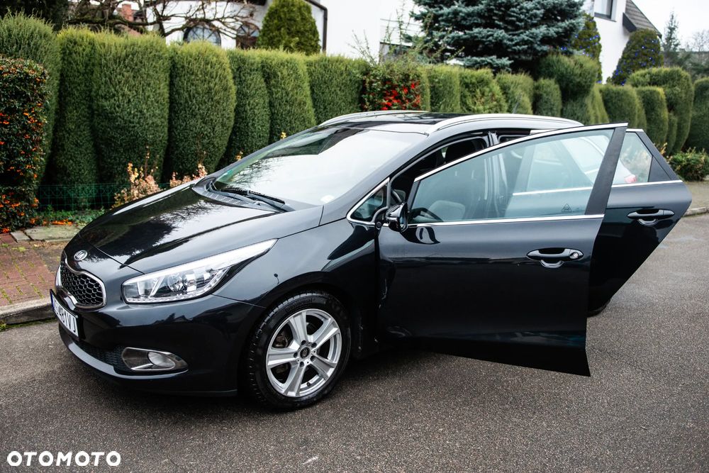 Kia Ceed 1.6 GDI Dream-Team Edition - 15