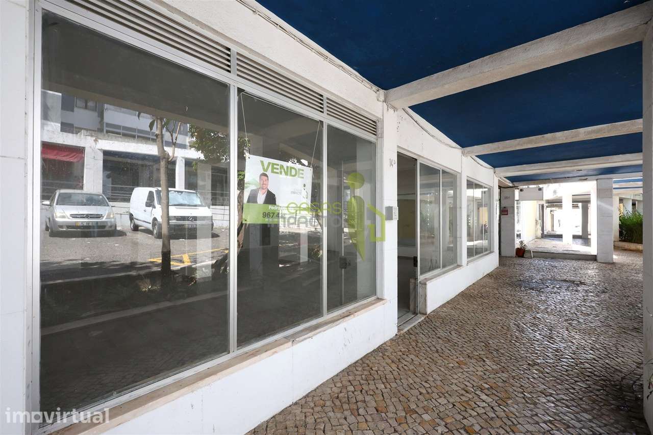Loja para Venda em Carnaxide | 145 m² de Potencial para o Seu Negócio - Grande imagem: 2/20