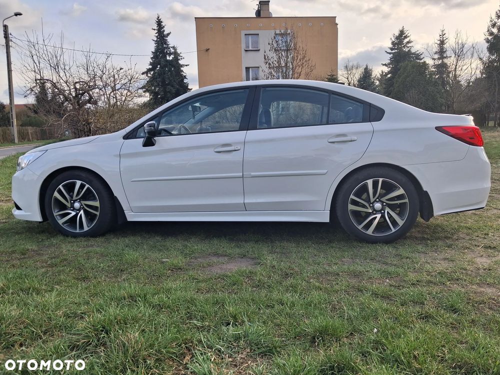 Subaru Legacy 2.5i Sport - 8