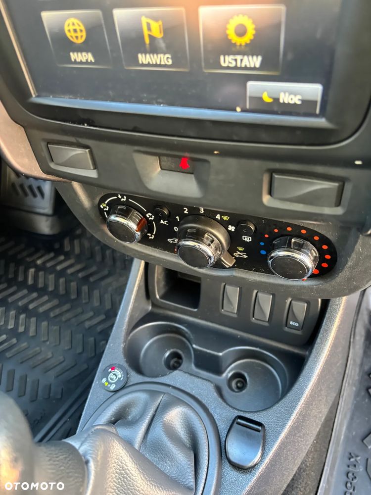 Dacia Duster 1.6 SCe Prestige - 12