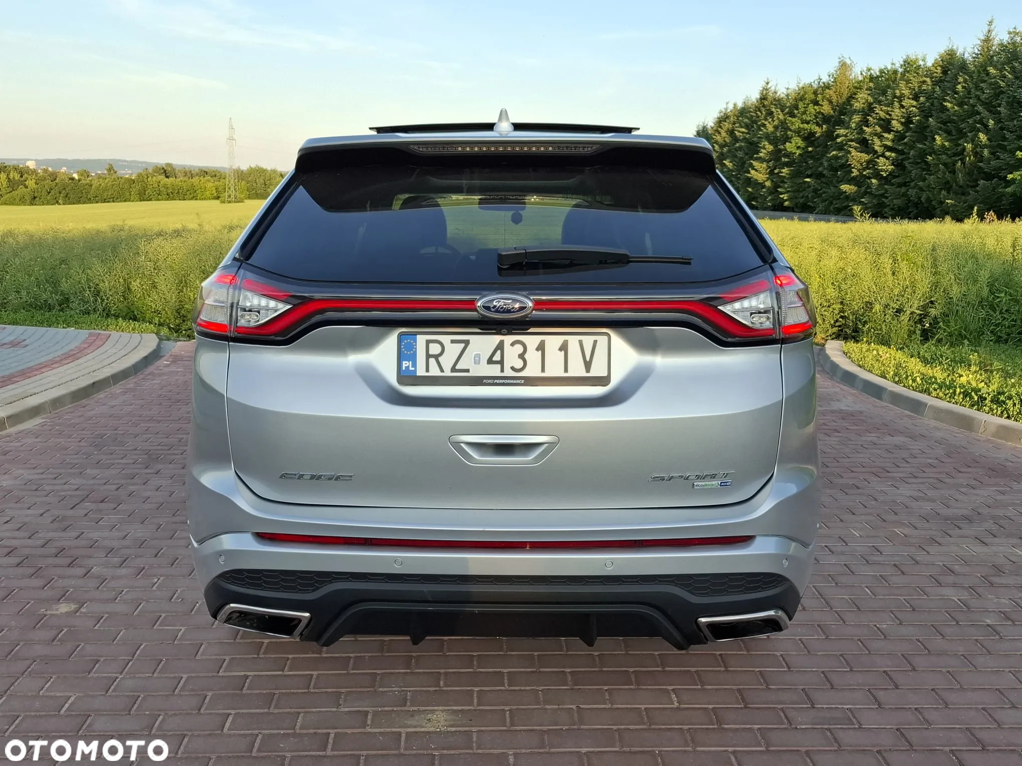 Ford Edge - 10
