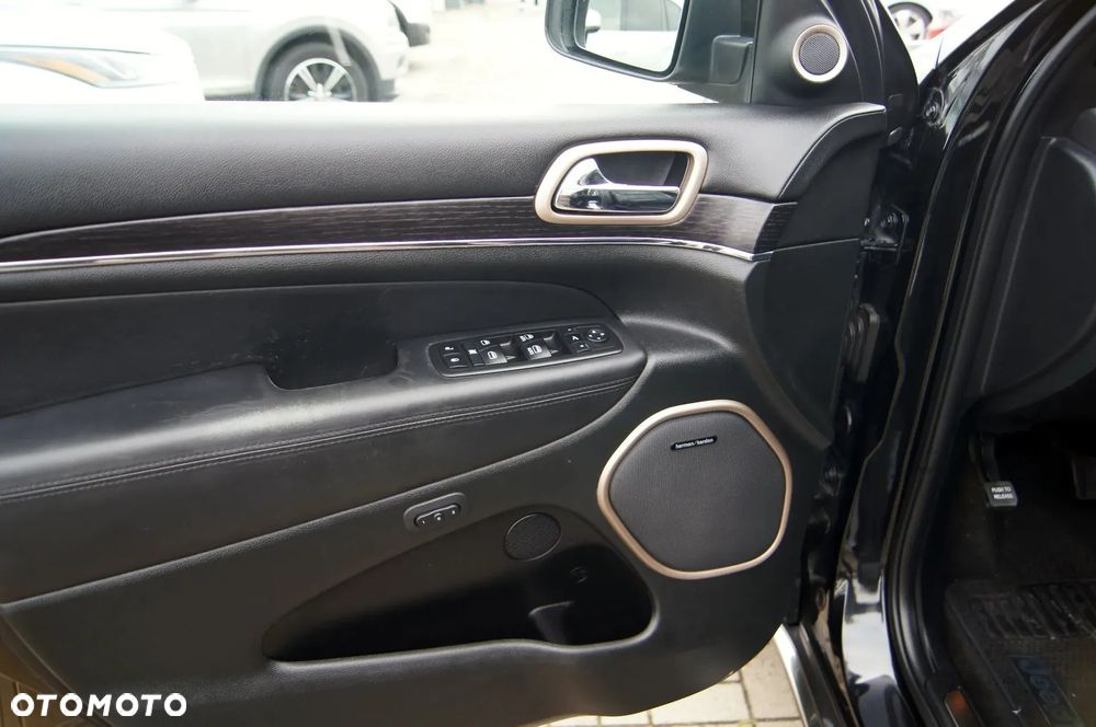 Jeep Grand Cherokee 3.0 CRD Overland Summit - 26
