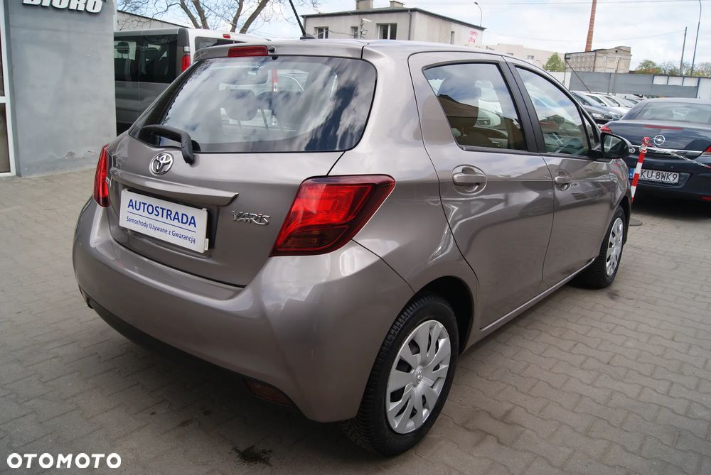 Toyota Yaris 1.33 Premium EU6 - 5