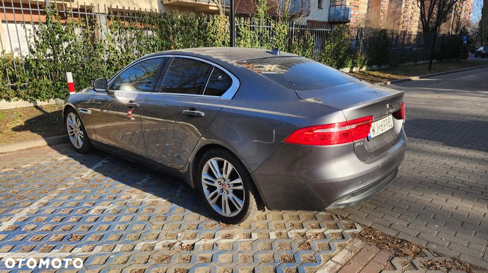 Jaguar XE E-Performance Prestige - 12